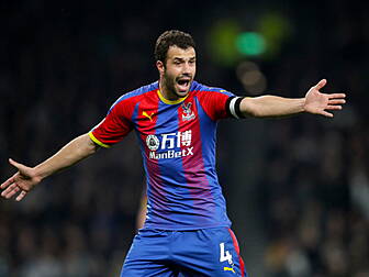 Luka Milivojevic signs contrac...